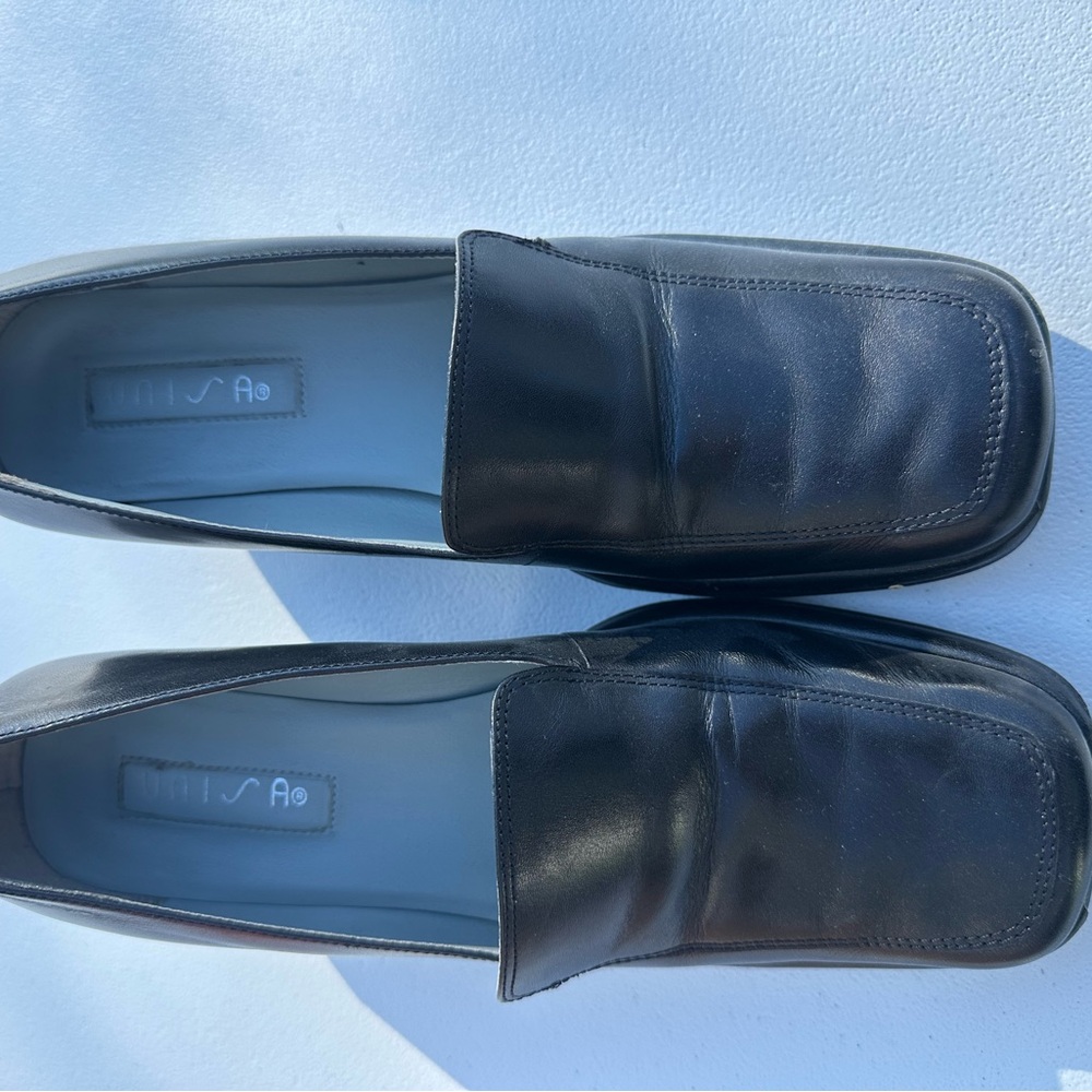 Unisa Women's Sleek Black Leather Loafers